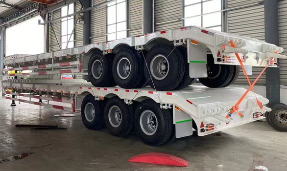 Lowbed trailer for shipment Lowbed trailer for shipment