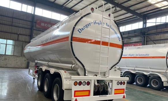 45000 Liters Fuel Tanker Trailer 45000 Liters Fuel Tanker Trailer