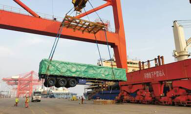 shipping container chassis for shipment shipping container chassis for shipment