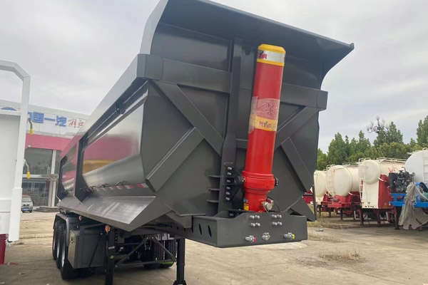 3 axles 30CBM tipping trailer 3 axles 30CBM tipping trailer