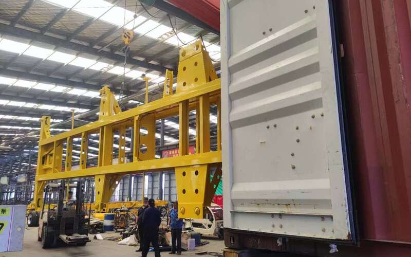 Skeleton Trailer Skeleton trailer