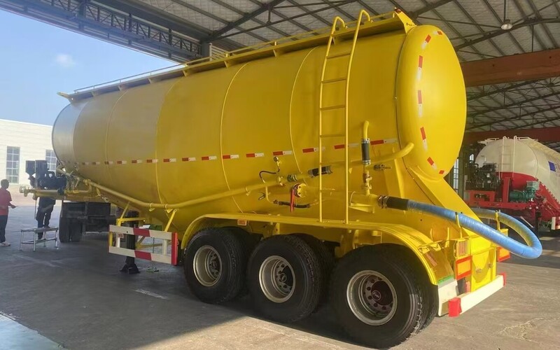 How does a cement tank trailer work? How does a cement tank trailer work?