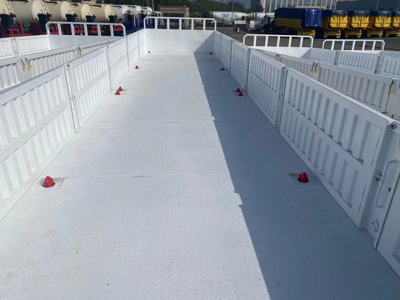 Sidewall trailer Sidewall trailer