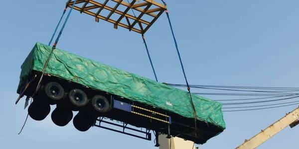 flatbed tractor trailer for shipment flatbed tractor trailer for shipment