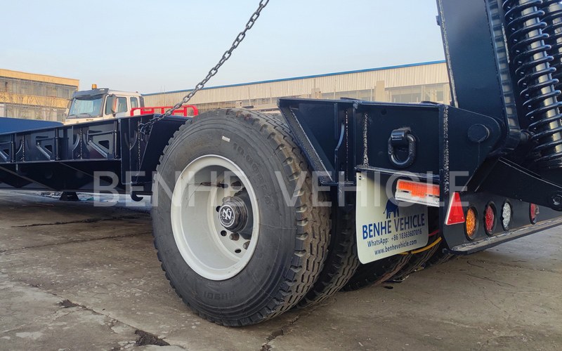 BENHE axle line lowbed trailer