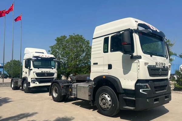 HOWO TX 4&times;2 tractor truck