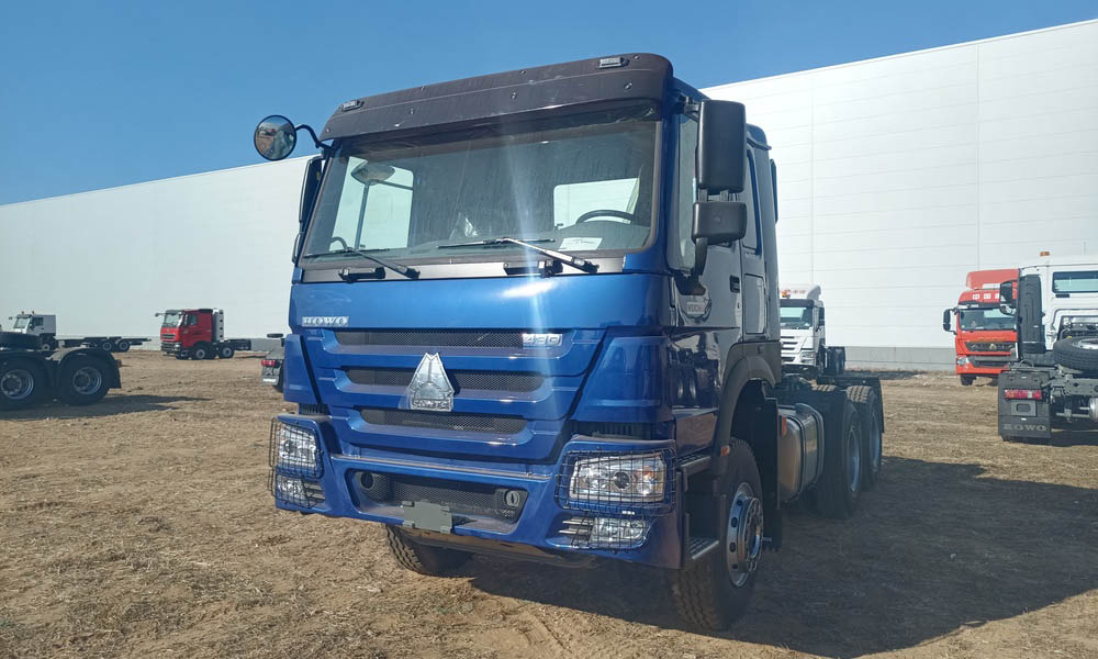 Cami&oacute;n tractor HOWO de 430 CV