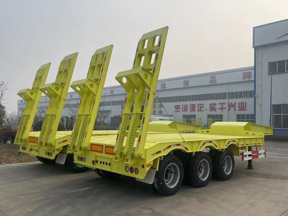 Low loader trailer