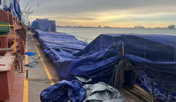 Lowboy trailer for shipment