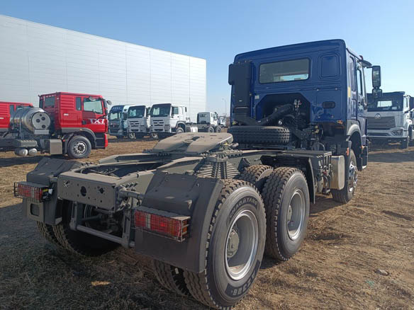 Cami&oacute;n tractor HOWO de 430 CV