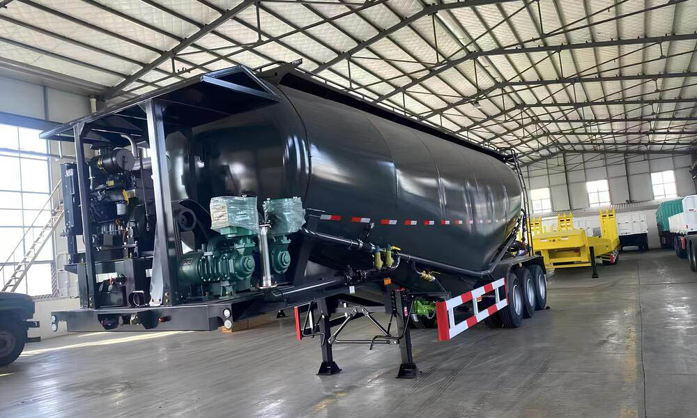 35m&sup3; Cement Bulker Trailer 