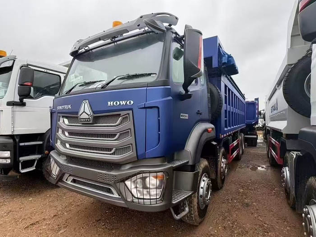 Sinotruk Hohan NX 8x4 Dump Truck 