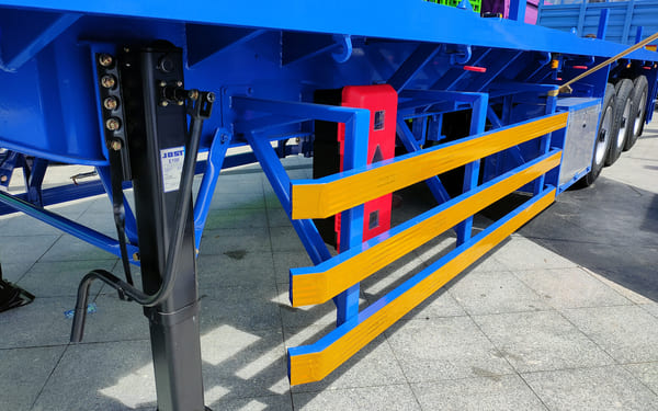 Super single tire flatbed trailer