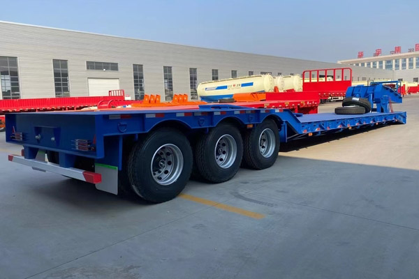 3 axles removable gooseneck lowboy trailer